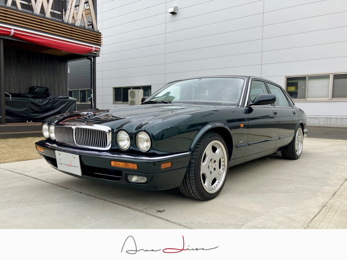 ジャガー　XJ6　3.2S